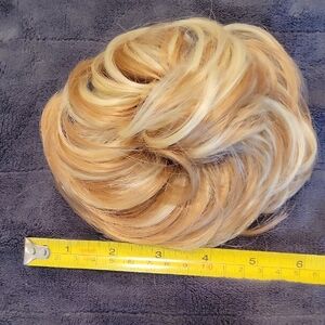 Honey With Light Blonde Hair Bun Scrunchie Extension NEW